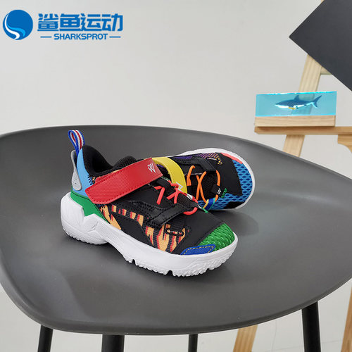 耐克儿童运动鞋DH0943