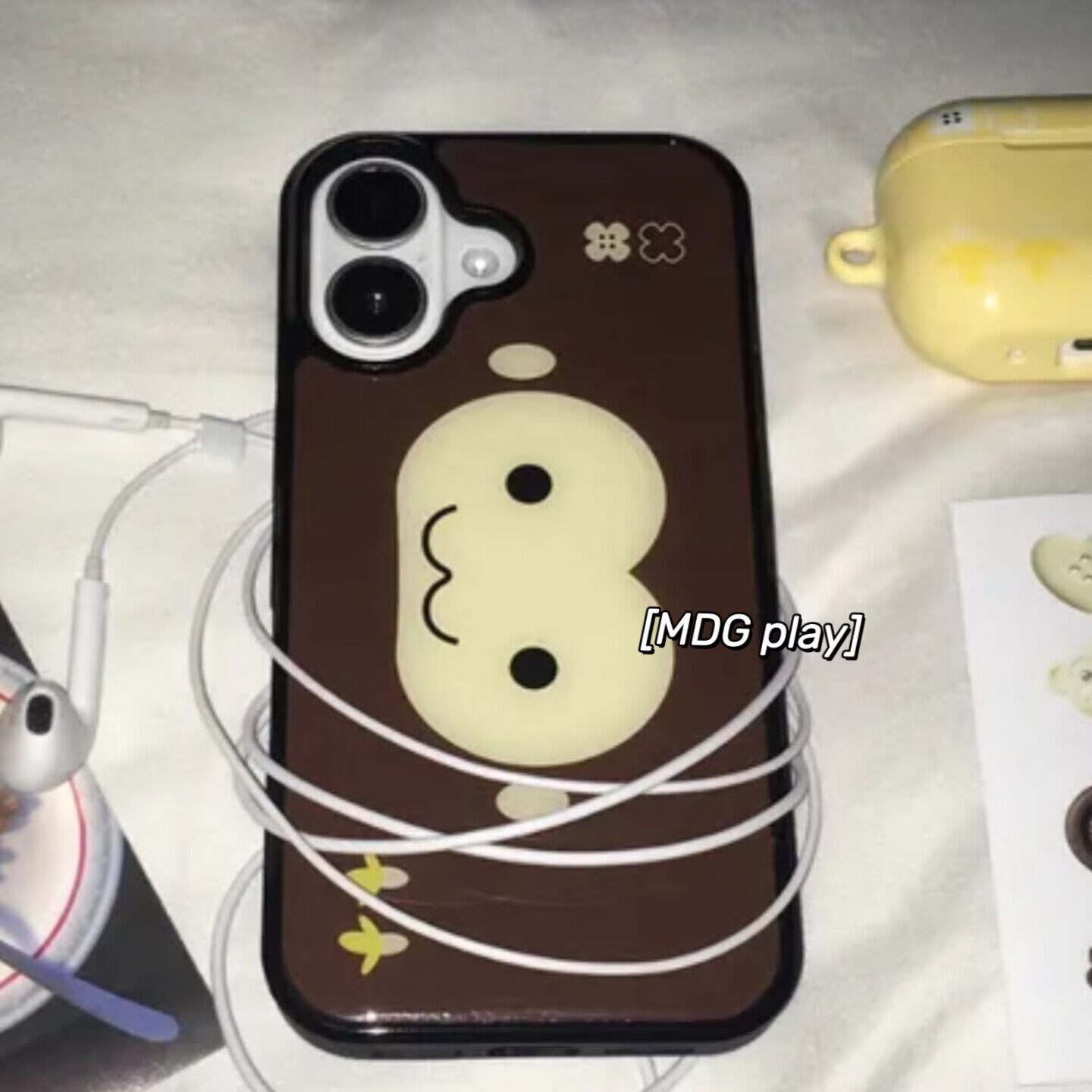 ins复古小猴子黑边磁吸防摔手机壳适用于苹果iPhone17/16Promax棕黄底15/14plus创意13趣味16保护套硬壳