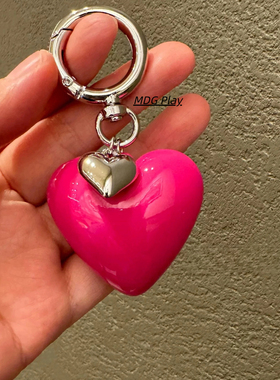 韩系ins风小众设计玫红色甜酷韩系爱心吊坠手机包包挂件大颗粒