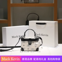 Фавориты плюс подарочный пакет с подарочной коробкой для покупки черный/белый