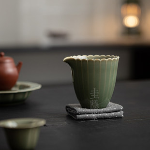 越窑青瓷公道杯家用复古手工公杯茶海泡茶杯分茶器功夫茶具