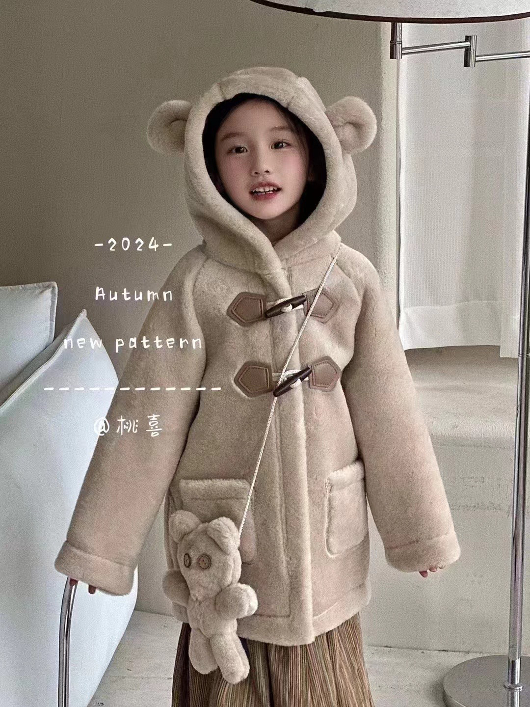 女童加厚皮毛一体可爱小熊外套儿童装洋气时髦卡通女孩冬季大衣