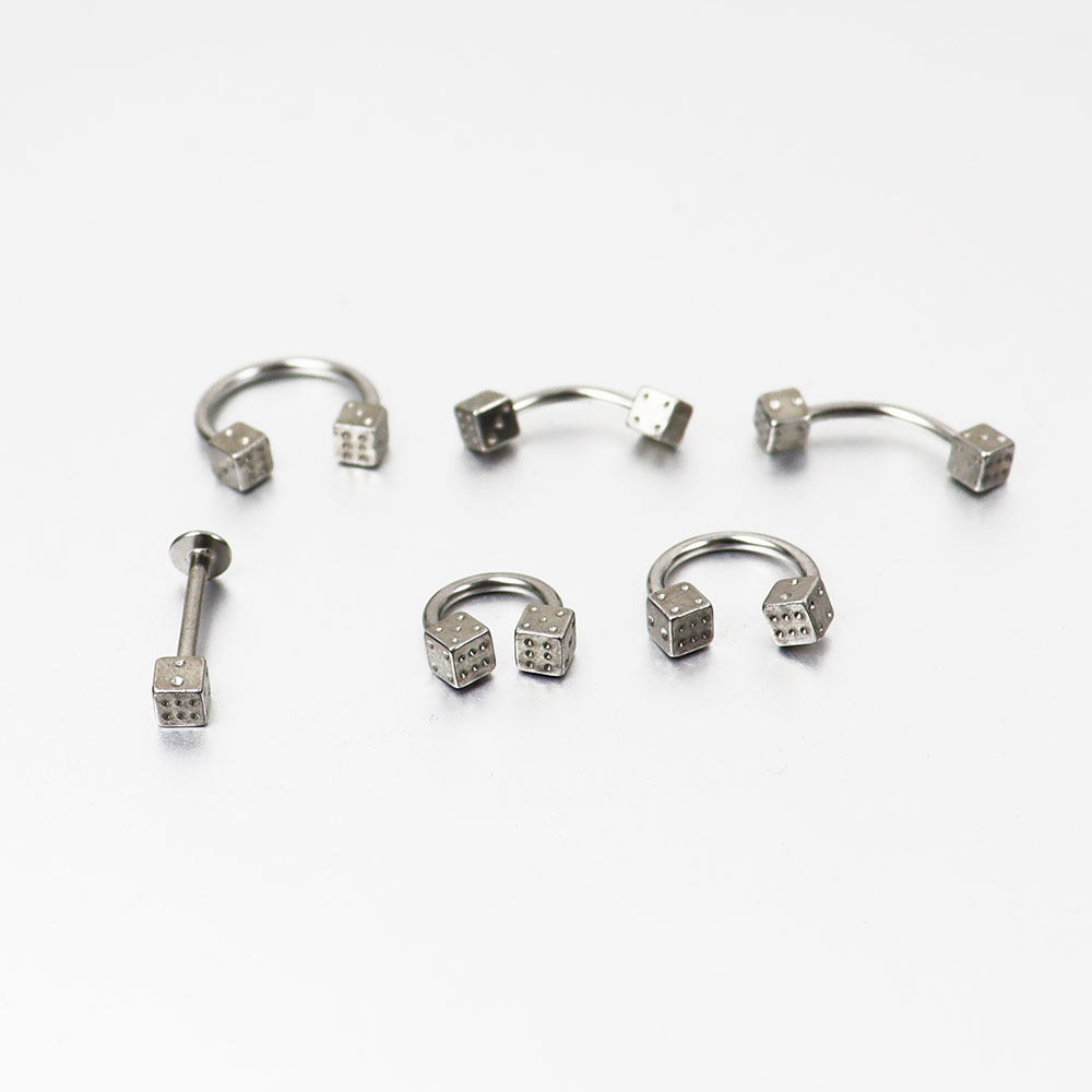钛钢色子马蹄环眉钉方形骰子万能环c形鼻环耳环唇钉耳骨钉乳环