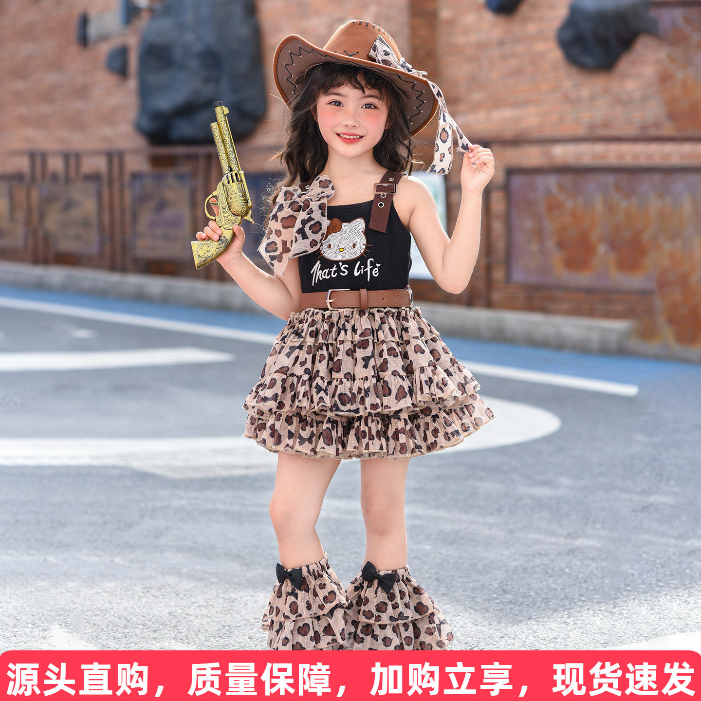 猫咪吊带裙送腿套腰带图片