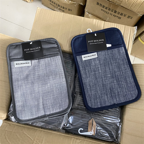 一只装 厨房隔热垫烤箱烘焙工具 硅胶防烫软垫