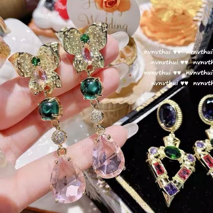 复古葡萄紫宝石耳坠18K金多切面孔雀绿蝴蝶水滴耳环