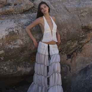 omom2025新款 纯欲性感挂脖bikini分体泳衣三件套沙滩度假长裙 法式