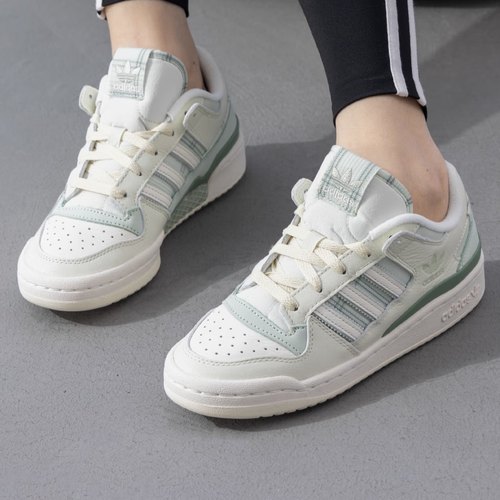 Adidas阿迪达斯女子板鞋