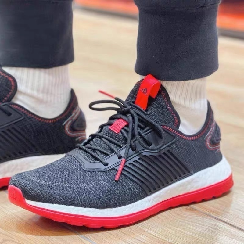 Adidas阿迪达斯情侣跑步鞋