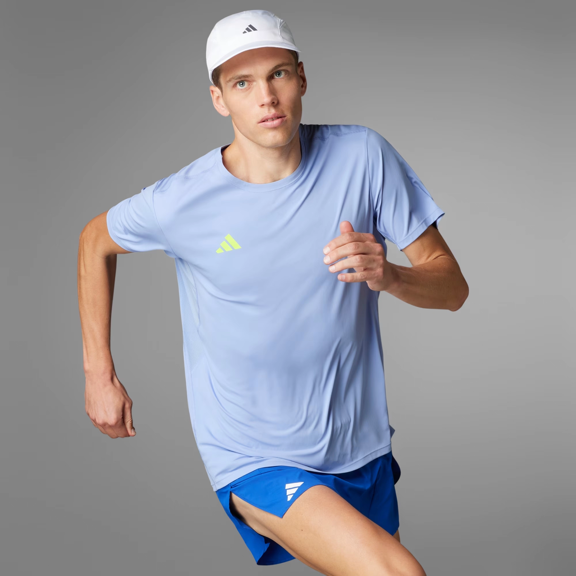 阿迪达斯男子透气舒适运动短袖