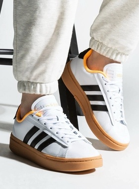 Adidas阿迪达斯GRAND COURT ALPHA女 低帮舒适耐磨运动板鞋GX8165