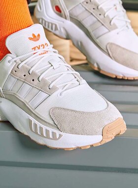 Adidas阿迪达斯男女款跑步鞋