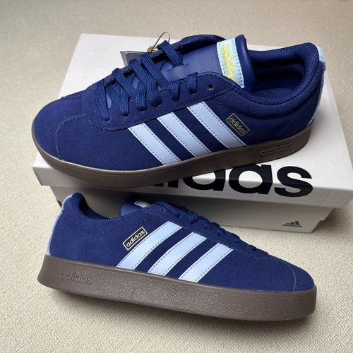 Adidas阿迪达斯男女款休闲板鞋