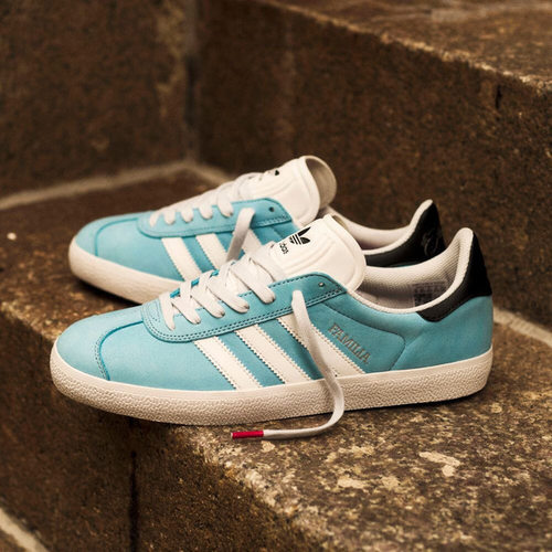 Adidas阿迪达斯低帮耐磨休闲板鞋