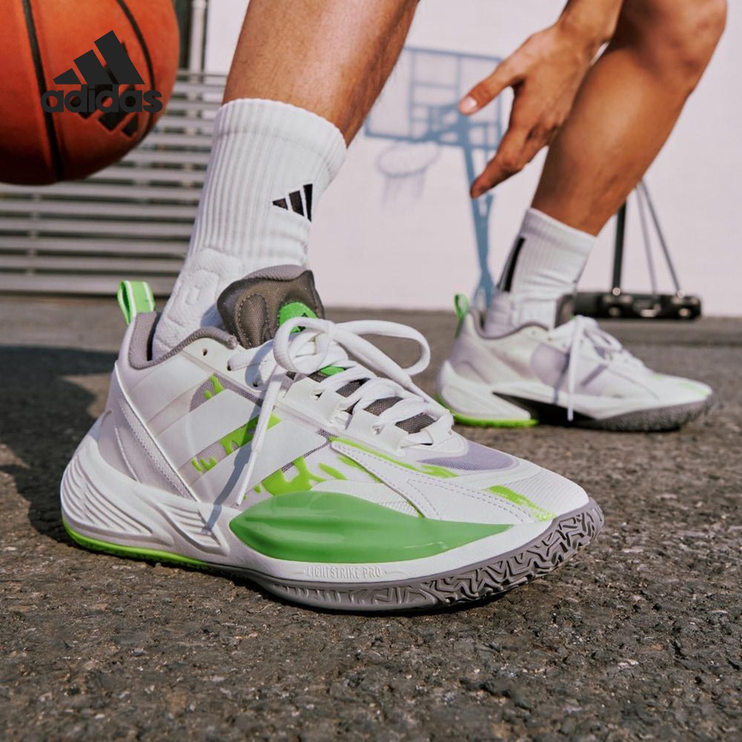 Adidas阿迪达斯XENOBURST男子低帮耐磨运动休闲实战篮球鞋 KK3527