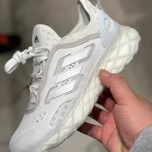 Adidas阿迪达斯WEB BOOST W女缓震低帮耐磨休闲运动跑步鞋GZ0935