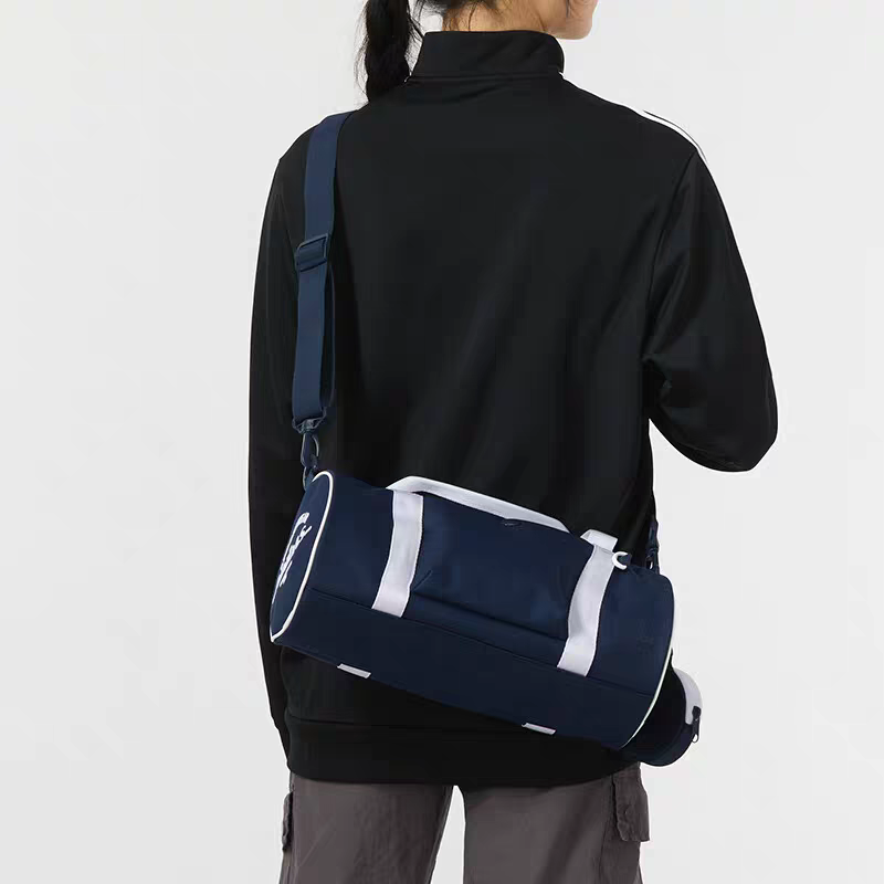 阿迪达斯男女运动休闲单肩斜挎包