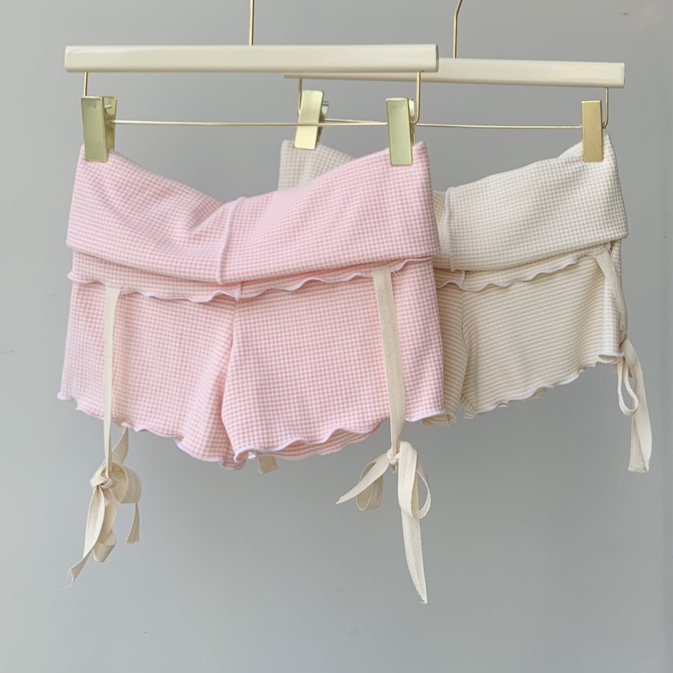 现货秋冬芭蕾磨毛保暖绑带背带裤两穿条纹成人秋冬热身紧身款短裤