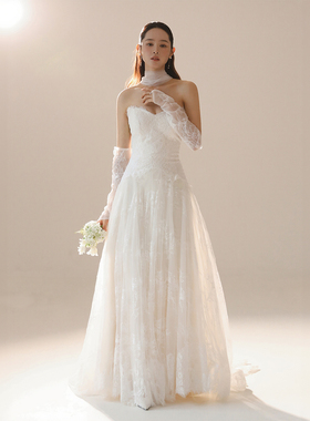Veils设计师款复古气质法式蕾丝抹胸小拖尾定制新娘婚纱轻纱套装