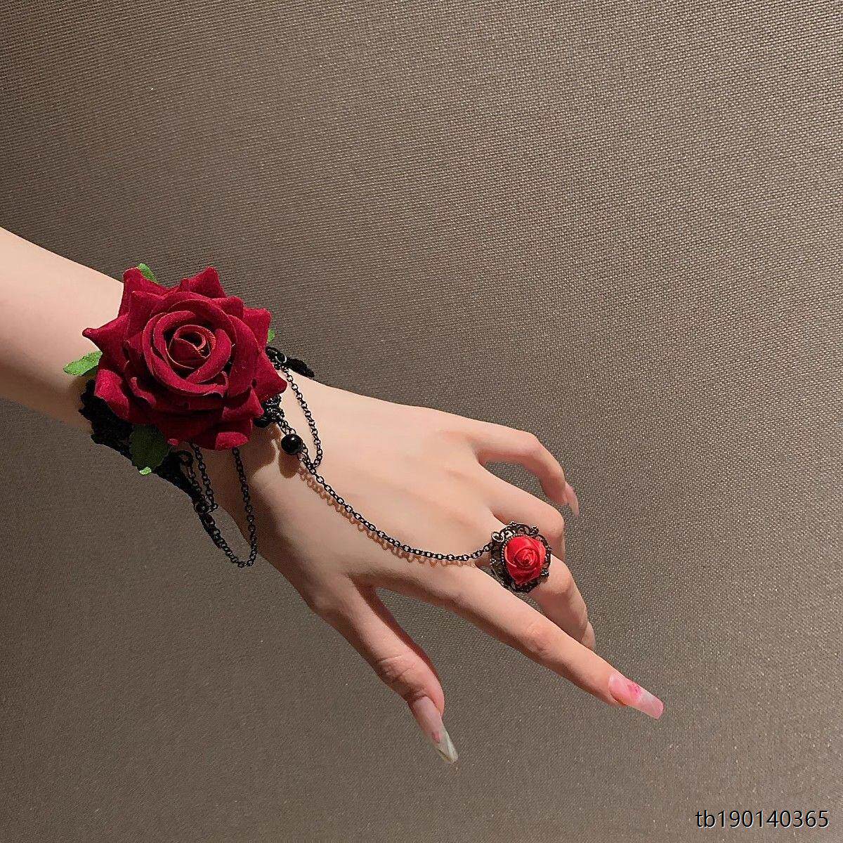 玫瑰洛丽塔手链手饰时尚复古哥特蕾丝戒指一体玫瑰花高级感配饰品