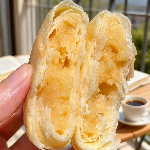 一口酥到心尖！黄油茶味太阳饼早