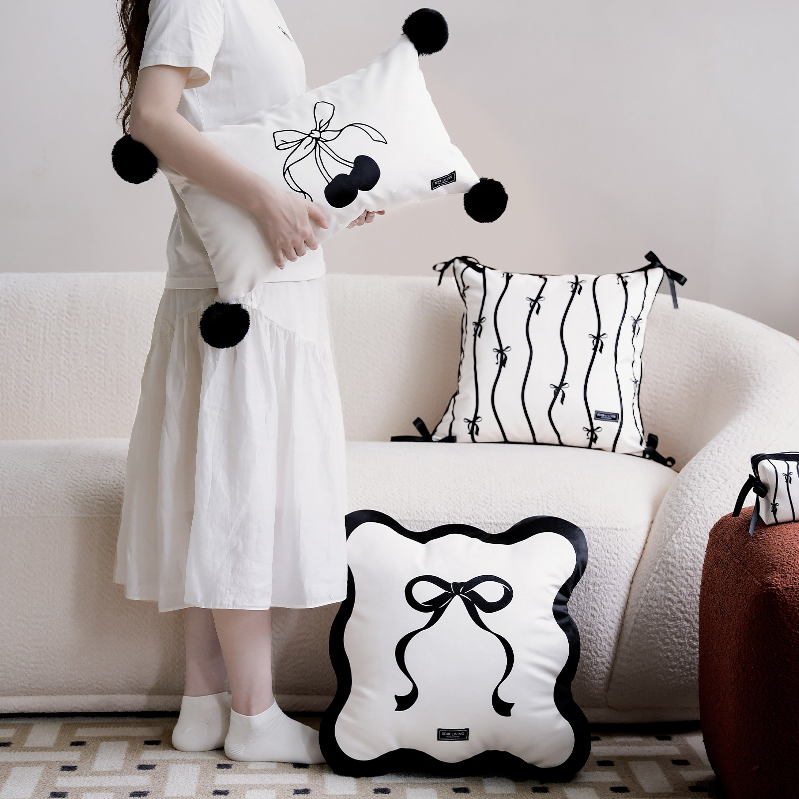 蝴蝶结法式复古轻奢黑白蝴蝶结抱枕卧室靠枕飘窗沙发靠垫套