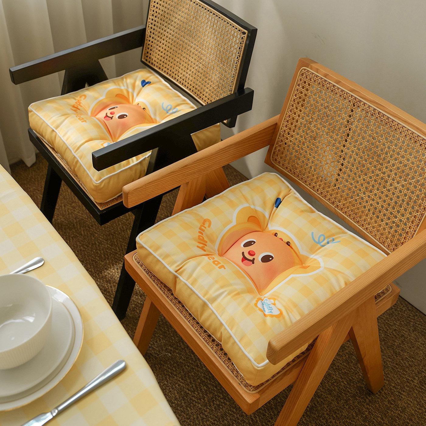 黄油小熊绒布软坐垫客厅坐地上蒲团榻榻米看书复古椅垫办公室家用,居家布艺,蒲团,淘宝优惠券,粉丝福利购,淘宝优惠卷