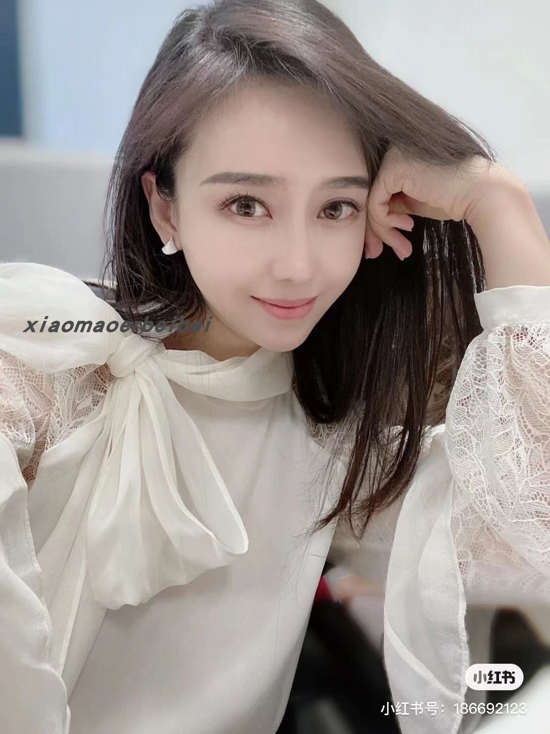 dvf乳白色真丝圆领系带夏季衬衣