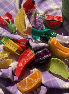 韩版夏季蔬菜水果草莓辣椒食物抓夹醋酸中号鲨鱼夹发夹顶夹气质品