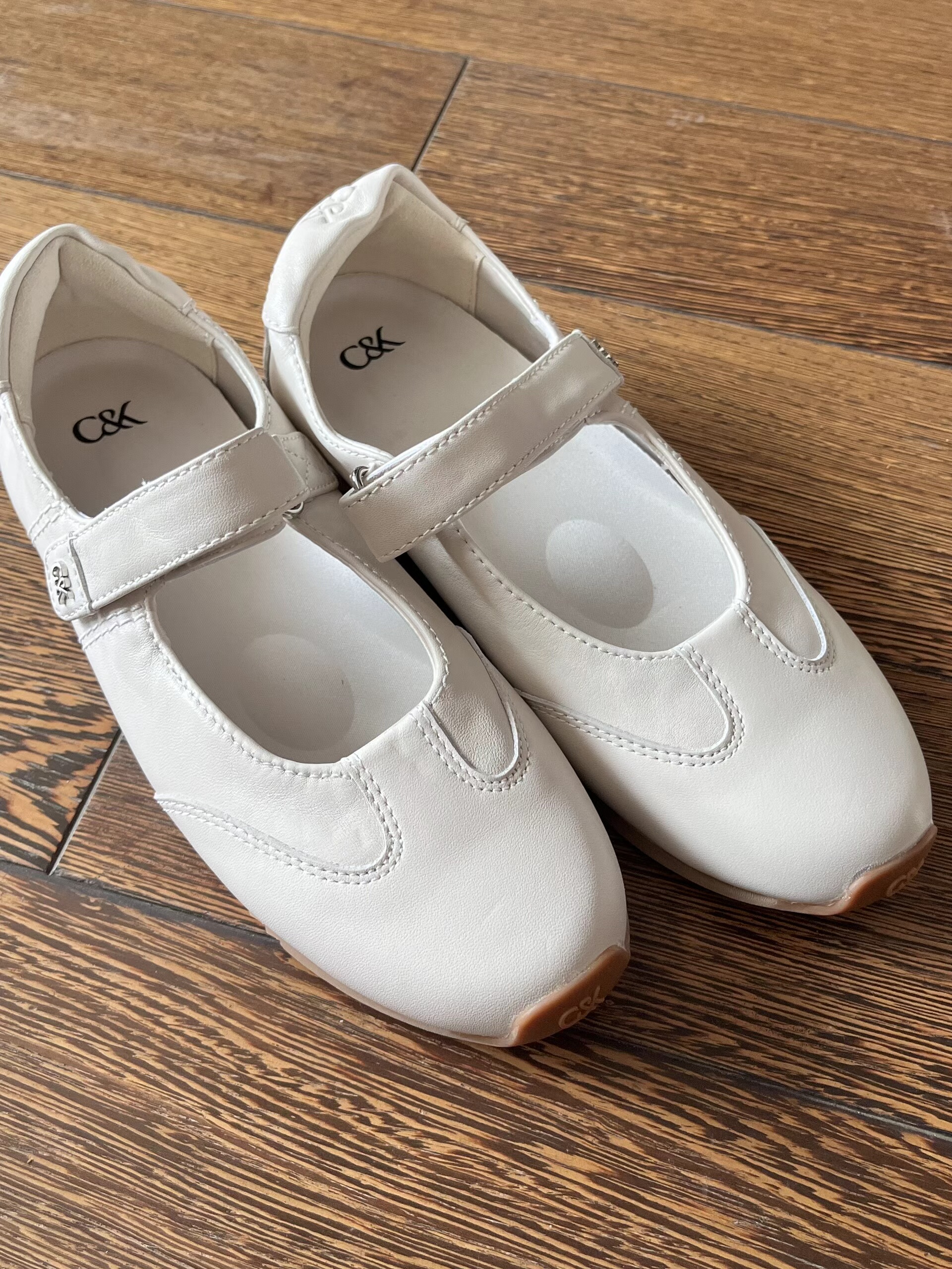 CHARLES&KEITH 舒适简约平跟玛丽珍鞋女款米色棕色白色真皮单鞋