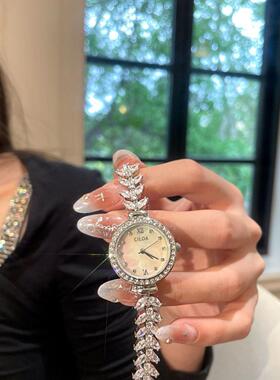 美人鱼手表女小金穗新款女士品牌鱼尾小众轻奢女式人鱼表女款女表