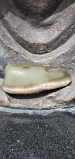 超值完整大块度礓边细肉黄褐皮亮色青玉山子摆件原籽原石