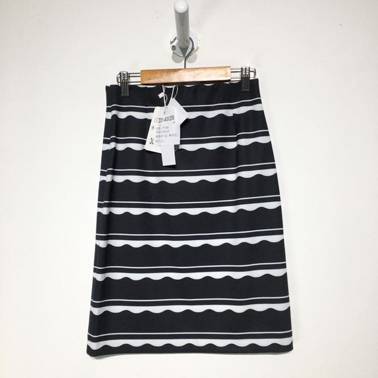 潮系列 Z01-A00258 时尚半身裙品牌女装折扣颦薪