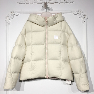 容系列 YB000594 时尚鹅绒短款羽绒服品牌女装折扣颦薪