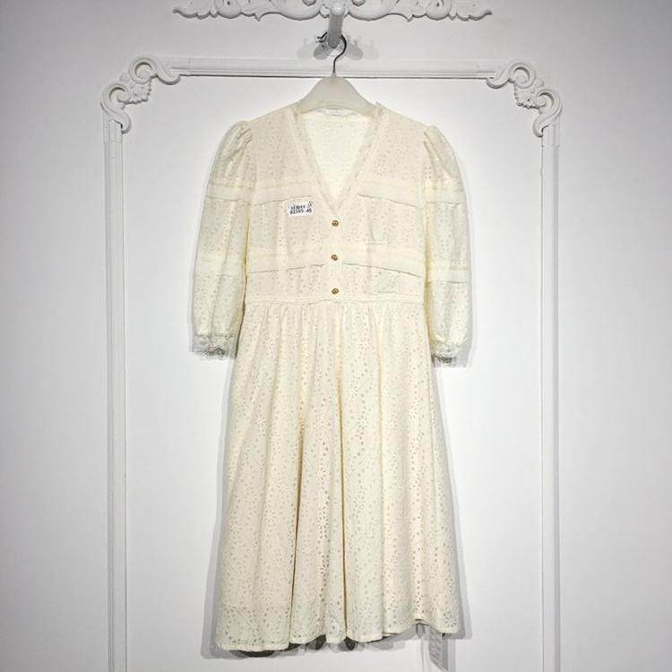 潮系列 8235S045 时尚连衣裙品牌女装折扣颦薪