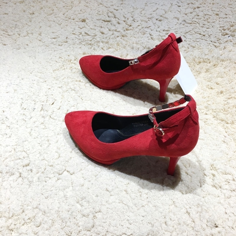 华N系列 PF10401 时尚品牌女鞋折扣饕