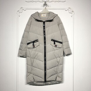 菲系列 8274S224 时尚羽绒服品牌女装折扣颦薪