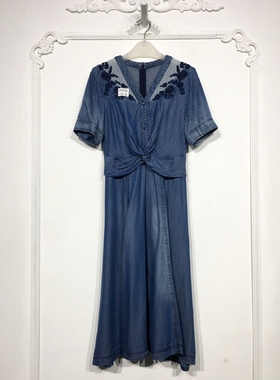 容系列 D93330 时尚绣花天丝牛仔连衣裙品牌女装折扣馨薪