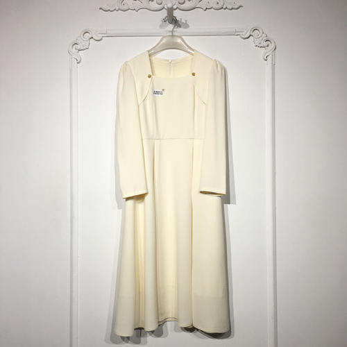 歌J系列 8305S152 时尚连衣裙品牌女装折扣颦薪