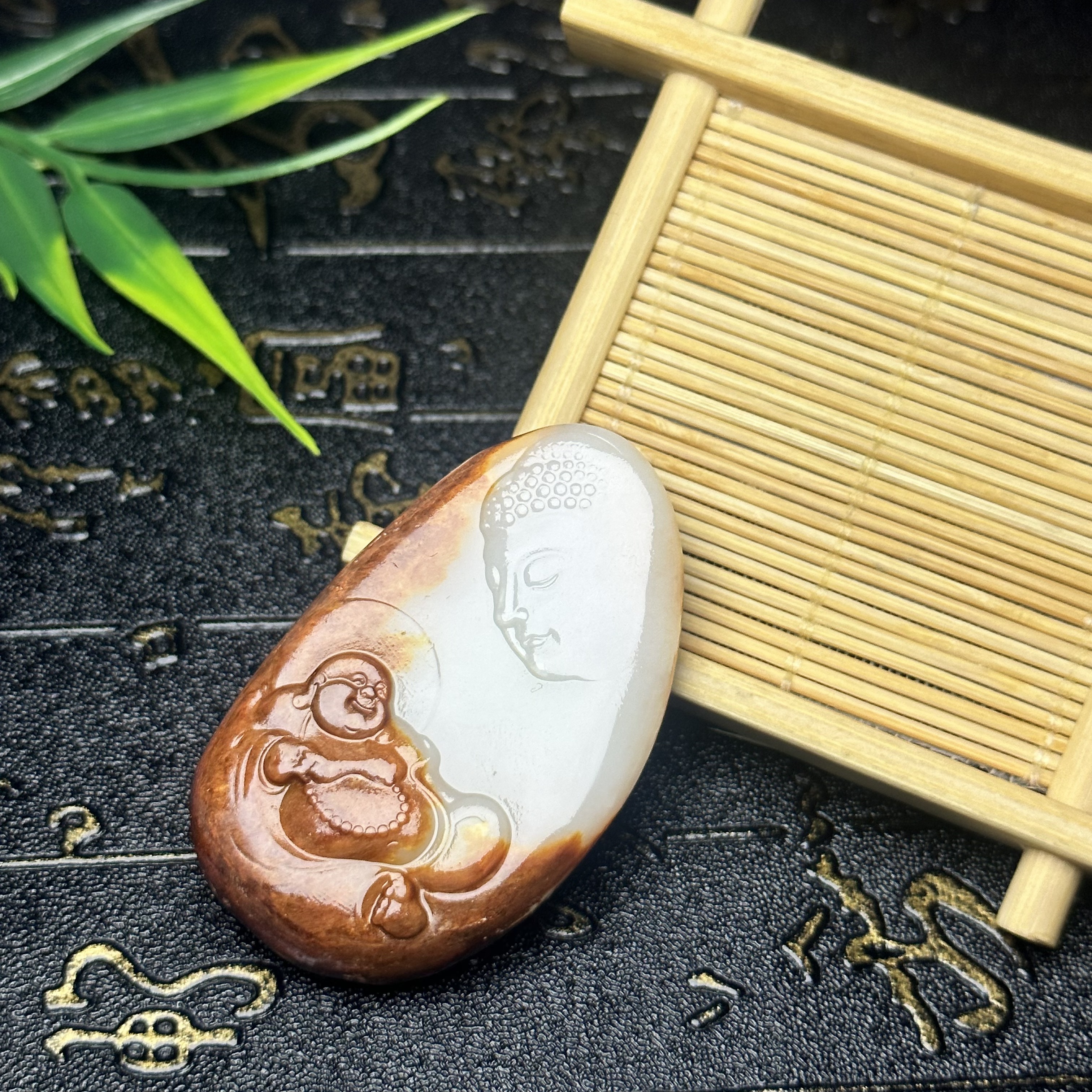 新疆和田玉籽料独籽佛观天下玛丽亚红皮独籽原皮原色沁色老料吊坠