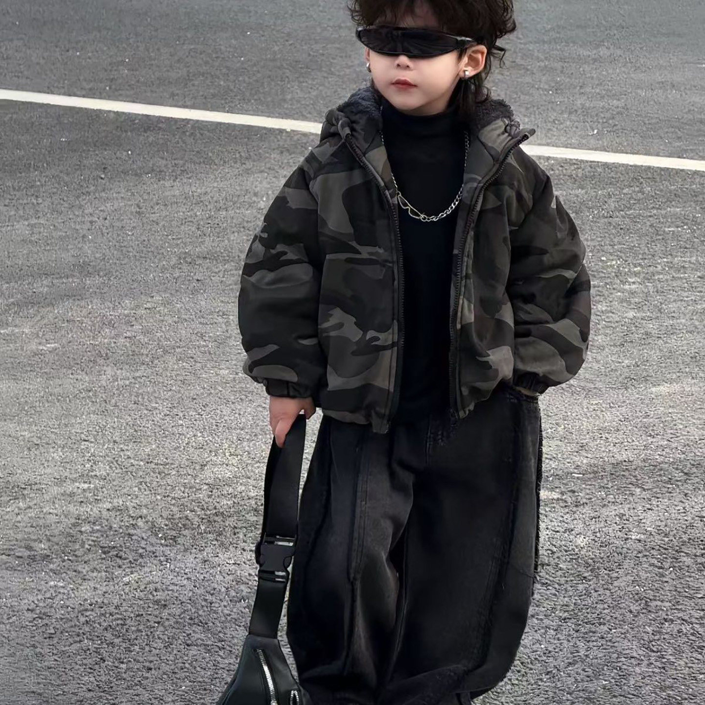 男童迷彩外套2026新款夹棉秋冬洋气加厚连帽上衣宝宝冬季衣服潮酷