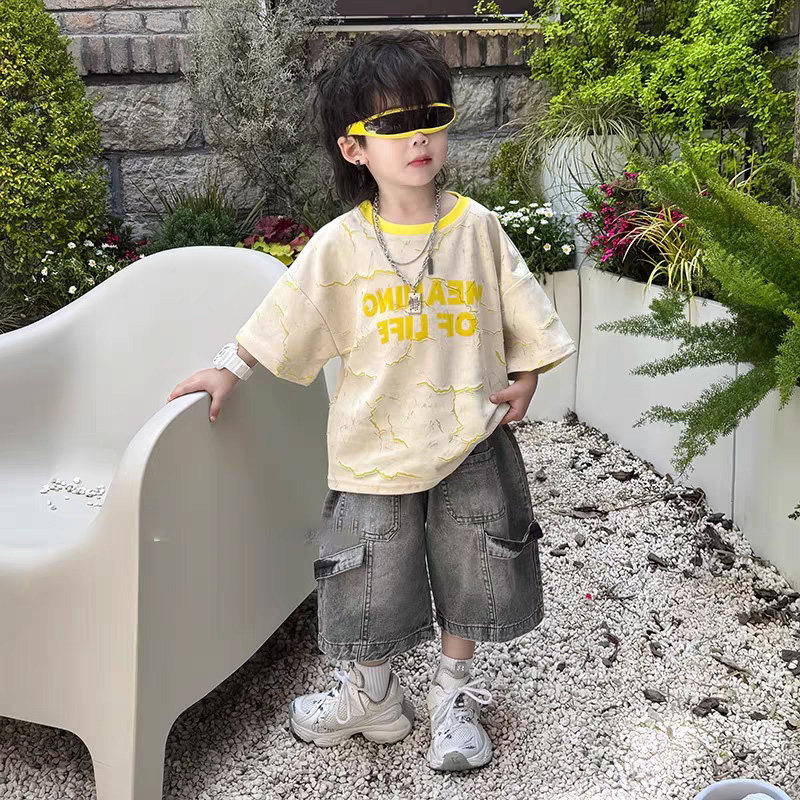 男童夏装套装2026新款韩版儿童夏季破洞t恤洋气时髦复古牛仔短裤