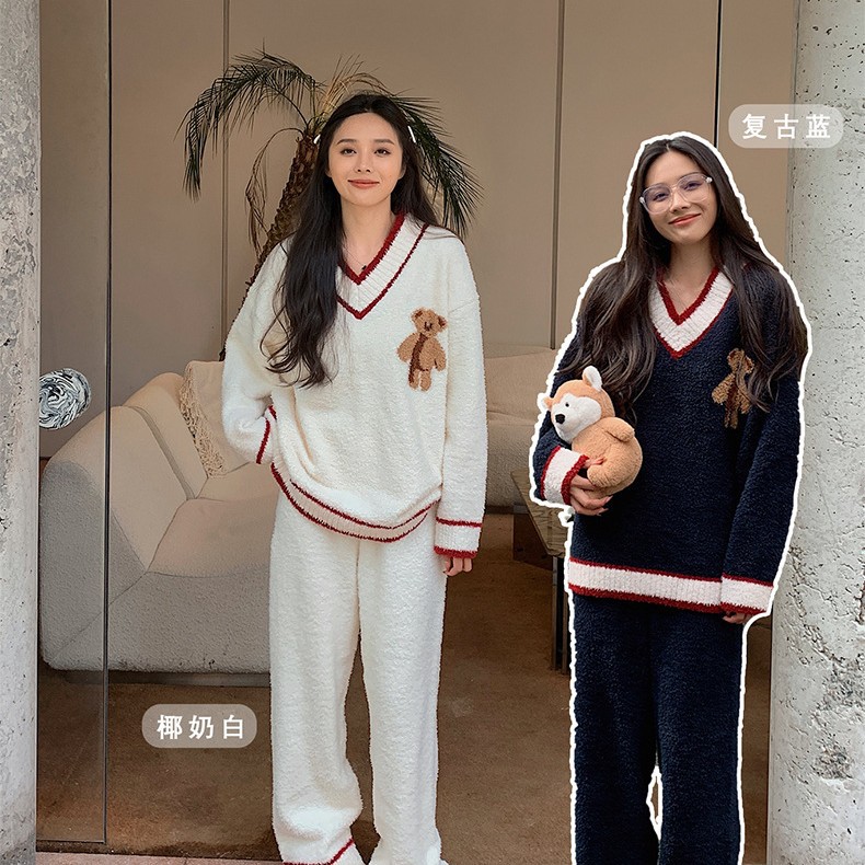 软绵绵可爱半边绒V领小熊睡衣