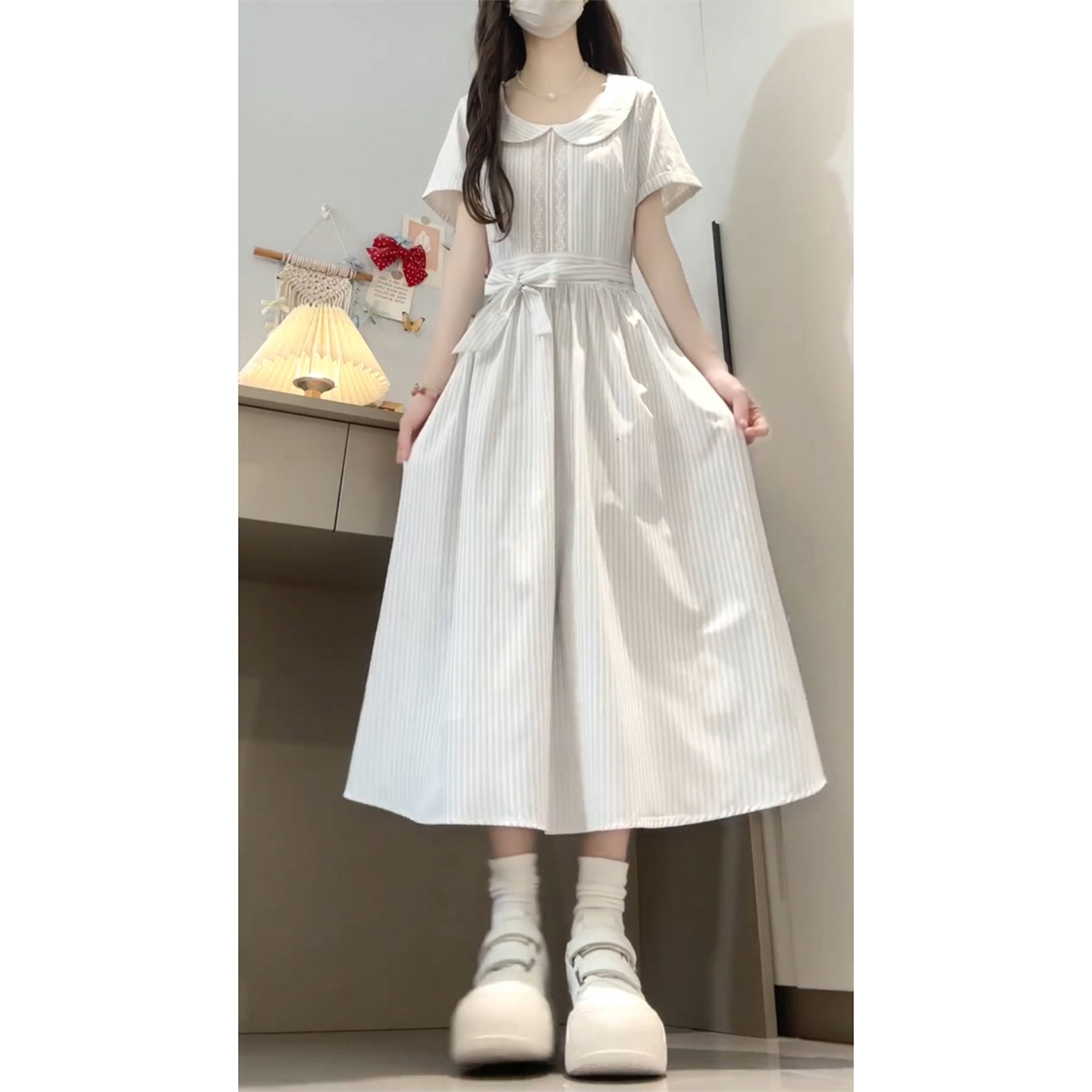 法式娃娃领白色条纹连衣裙子女2026新款夏季气质绝美漂亮收腰长裙