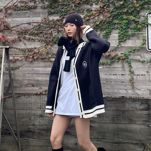 2024秋冬新女芯宝韩国代购 A2学院风宽松减龄拼色翻领针织开衫