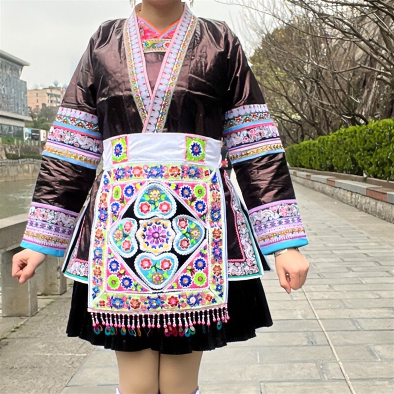 侗族民族服装女生手工传统套装舞台民族风