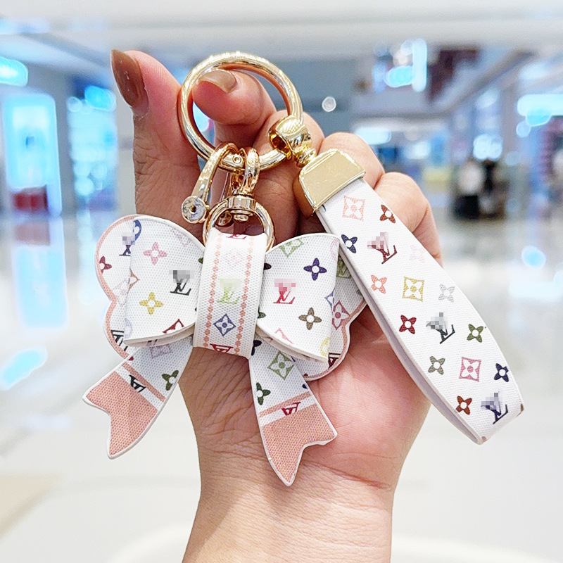 白色老花车用钥匙扣挂件蝴蝶扣车用挂绳咖色高级豪华时尚男女轻奢