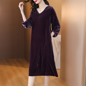 声雨竹轻奢高端紫色金丝绒连衣裙女士秋季新款宽松显瘦洋气妈妈中