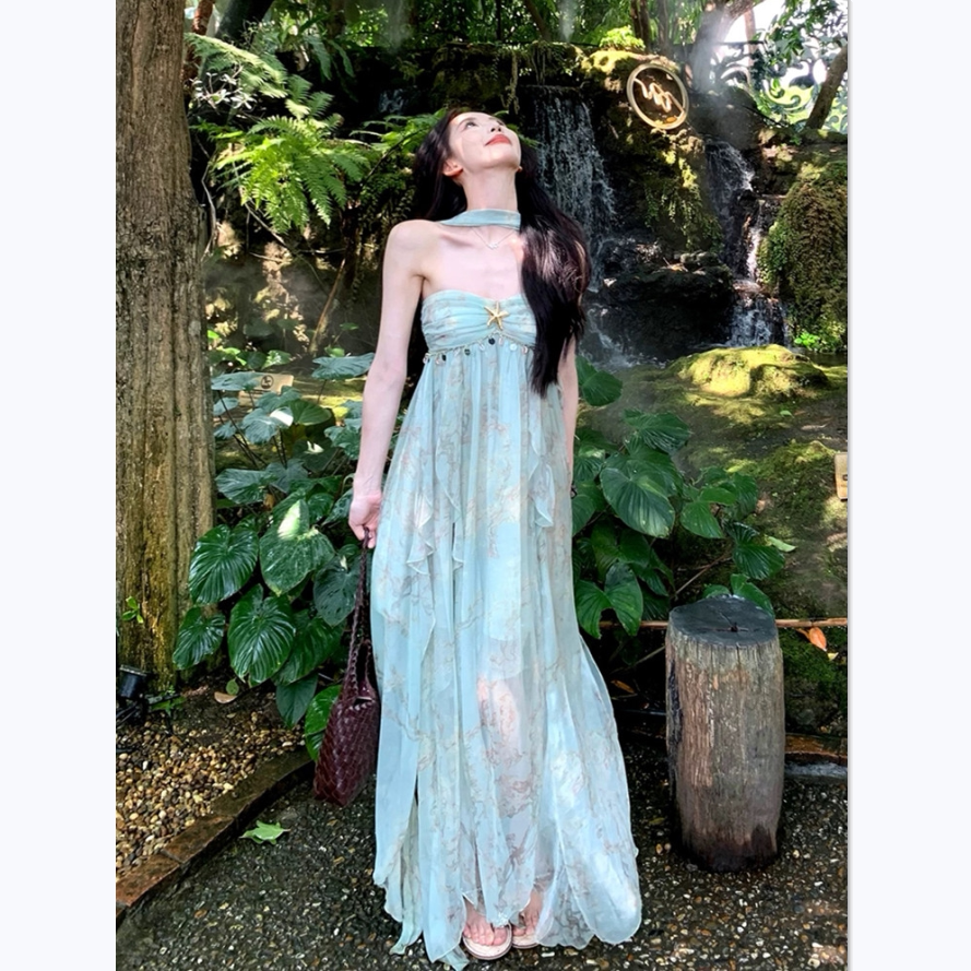声雨竹法式绝美漂亮蓝色碎花抹胸连衣裙女夏季海边度假裙性感露背