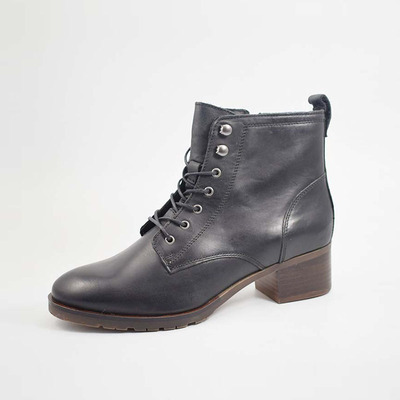 clarks系带真皮方跟短靴